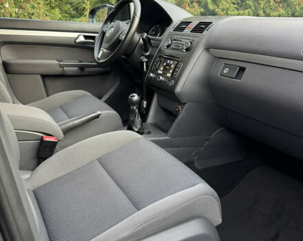 Чорний Фольксваген Туран, об'ємом двигуна 1.6 л та пробігом 185 тис. км за 11650 $, фото 59 на Automoto.ua