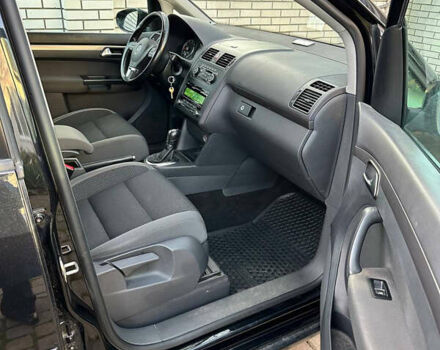 Черный Фольксваген Туран, объемом двигателя 1.39 л и пробегом 99 тыс. км за 11399 $, фото 14 на Automoto.ua