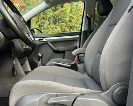 Черный Фольксваген Туран, объемом двигателя 1.6 л и пробегом 185 тыс. км за 11300 $, фото 53 на Automoto.ua