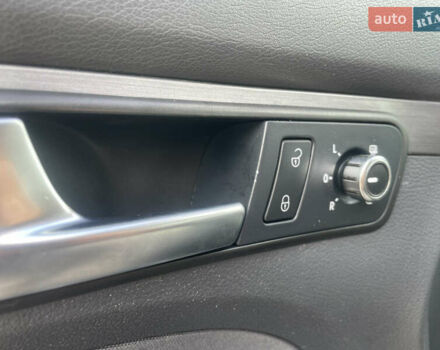 Черный Фольксваген Туран, объемом двигателя 1.39 л и пробегом 236 тыс. км за 8200 $, фото 35 на Automoto.ua