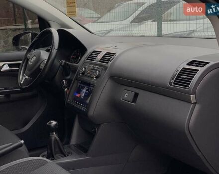 Черный Фольксваген Туран, объемом двигателя 2 л и пробегом 283 тыс. км за 12555 $, фото 33 на Automoto.ua