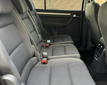 Чорний Фольксваген Туран, об'ємом двигуна 1.6 л та пробігом 185 тис. км за 11650 $, фото 62 на Automoto.ua