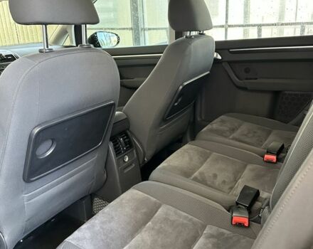 Черный Фольксваген Туран, объемом двигателя 2 л и пробегом 280 тыс. км за 12000 $, фото 1 на Automoto.ua