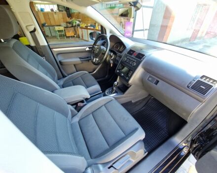 Чорний Фольксваген Туран, об'ємом двигуна 1.6 л та пробігом 273 тис. км за 9999 $, фото 13 на Automoto.ua