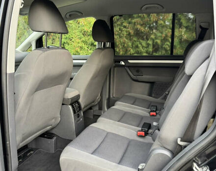 Чорний Фольксваген Туран, об'ємом двигуна 1.6 л та пробігом 185 тис. км за 11650 $, фото 61 на Automoto.ua