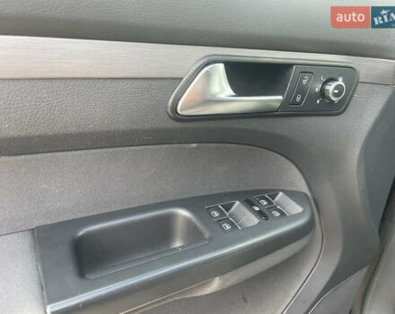 Черный Фольксваген Туран, объемом двигателя 1.39 л и пробегом 236 тыс. км за 8200 $, фото 36 на Automoto.ua