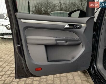 Черный Фольксваген Туран, объемом двигателя 2 л и пробегом 283 тыс. км за 12555 $, фото 22 на Automoto.ua