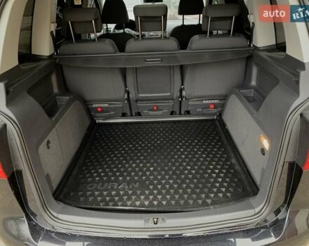 Черный Фольксваген Туран, объемом двигателя 2 л и пробегом 283 тыс. км за 12555 $, фото 28 на Automoto.ua