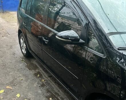 Черный Фольксваген Туран, объемом двигателя 1.4 л и пробегом 175 тыс. км за 7500 $, фото 3 на Automoto.ua