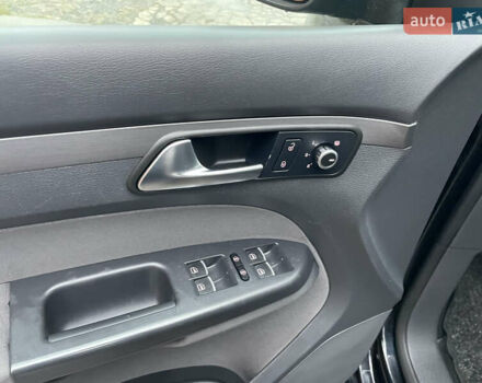 Черный Фольксваген Туран, объемом двигателя 1.6 л и пробегом 333 тыс. км за 9300 $, фото 9 на Automoto.ua