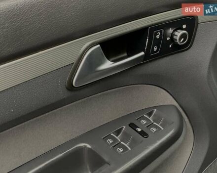 Черный Фольксваген Туран, объемом двигателя 2 л и пробегом 283 тыс. км за 12555 $, фото 38 на Automoto.ua