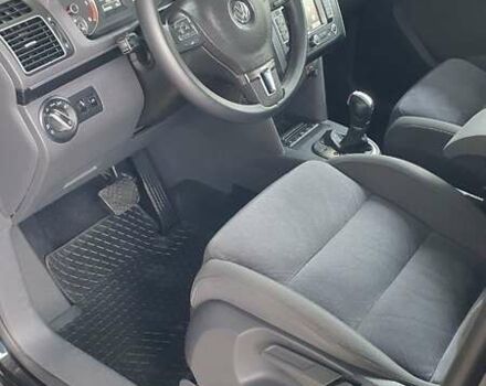 Черный Фольксваген Туран, объемом двигателя 1.98 л и пробегом 255 тыс. км за 12400 $, фото 9 на Automoto.ua