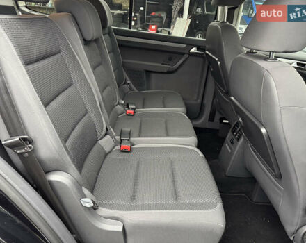 Черный Фольксваген Туран, объемом двигателя 2 л и пробегом 204 тыс. км за 11300 $, фото 22 на Automoto.ua