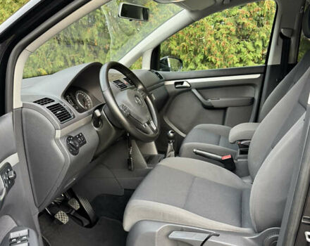 Чорний Фольксваген Туран, об'ємом двигуна 1.6 л та пробігом 185 тис. км за 11650 $, фото 45 на Automoto.ua