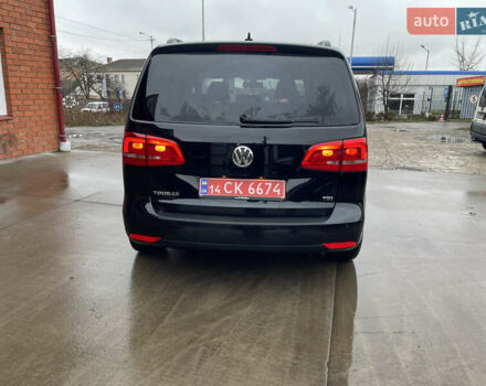Черный Фольксваген Туран, объемом двигателя 1.6 л и пробегом 333 тыс. км за 9300 $, фото 3 на Automoto.ua