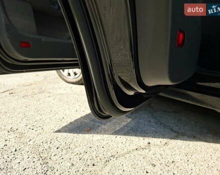 Черный Фольксваген Туран, объемом двигателя 1.6 л и пробегом 275 тыс. км за 9600 $, фото 29 на Automoto.ua