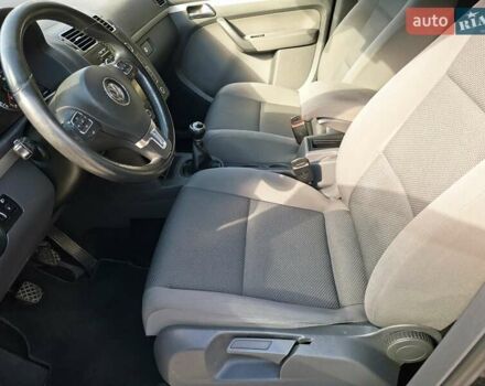 Черный Фольксваген Туран, объемом двигателя 1.6 л и пробегом 275 тыс. км за 9600 $, фото 22 на Automoto.ua