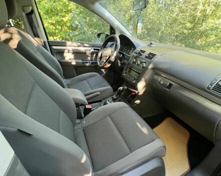 Чорний Фольксваген Туран, об'ємом двигуна 1.6 л та пробігом 375 тис. км за 9200 $, фото 6 на Automoto.ua