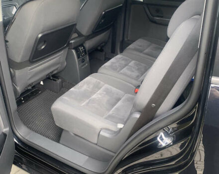 Черный Фольксваген Туран, объемом двигателя 1.97 л и пробегом 205 тыс. км за 12500 $, фото 14 на Automoto.ua