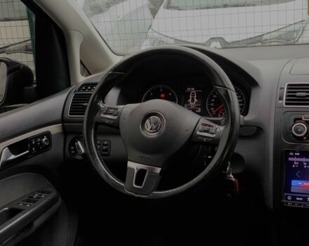 Черный Фольксваген Туран, объемом двигателя 2 л и пробегом 283 тыс. км за 12555 $, фото 16 на Automoto.ua