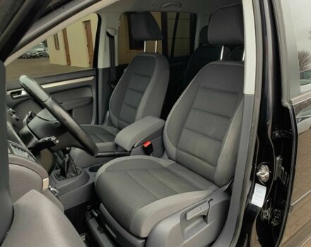 Черный Фольксваген Туран, объемом двигателя 2 л и пробегом 283 тыс. км за 12555 $, фото 10 на Automoto.ua