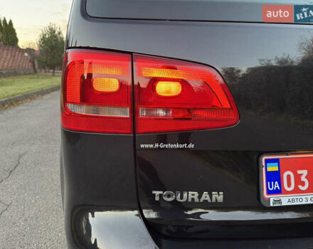 Чорний Фольксваген Туран, об'ємом двигуна 1.6 л та пробігом 185 тис. км за 11650 $, фото 27 на Automoto.ua