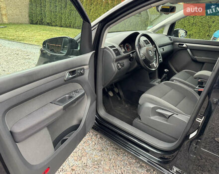 Черный Фольксваген Туран, объемом двигателя 2 л и пробегом 204 тыс. км за 11300 $, фото 9 на Automoto.ua