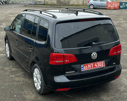 Черный Фольксваген Туран, объемом двигателя 1.6 л и пробегом 296 тыс. км за 9999 $, фото 12 на Automoto.ua