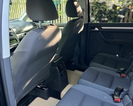 Чорний Фольксваген Туран, об'ємом двигуна 1.6 л та пробігом 375 тис. км за 9200 $, фото 2 на Automoto.ua