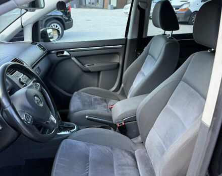 Чорний Фольксваген Туран, об'ємом двигуна 1.6 л та пробігом 265 тис. км за 10700 $, фото 19 на Automoto.ua