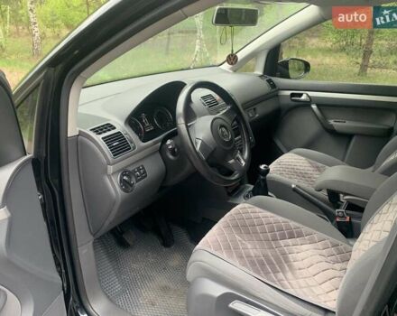 Чорний Фольксваген Туран, об'ємом двигуна 1.6 л та пробігом 254 тис. км за 10300 $, фото 12 на Automoto.ua