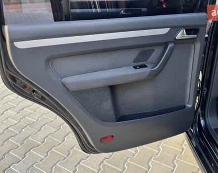 Черный Фольксваген Туран, объемом двигателя 1.6 л и пробегом 256 тыс. км за 8999 $, фото 16 на Automoto.ua