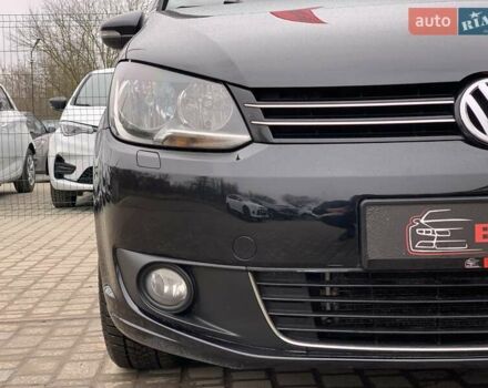 Черный Фольксваген Туран, объемом двигателя 2 л и пробегом 283 тыс. км за 12555 $, фото 5 на Automoto.ua