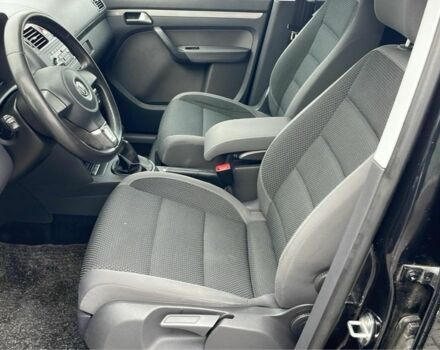 Черный Фольксваген Туран, объемом двигателя 1.6 л и пробегом 333 тыс. км за 8900 $, фото 6 на Automoto.ua