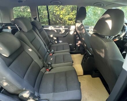 Чорний Фольксваген Туран, об'ємом двигуна 1.6 л та пробігом 375 тис. км за 9200 $, фото 3 на Automoto.ua