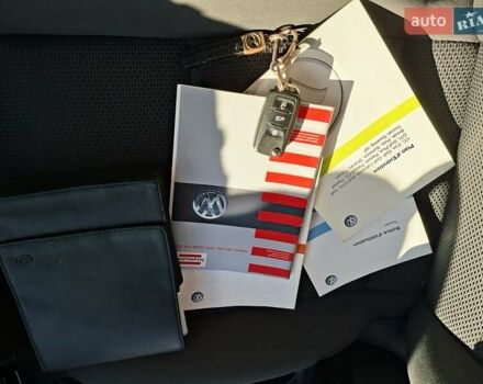 Черный Фольксваген Туран, объемом двигателя 1.6 л и пробегом 275 тыс. км за 9600 $, фото 60 на Automoto.ua