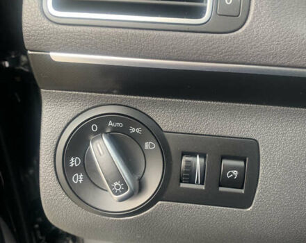 Черный Фольксваген Туран, объемом двигателя 1.97 л и пробегом 205 тыс. км за 12500 $, фото 13 на Automoto.ua