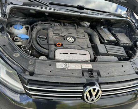 Черный Фольксваген Туран, объемом двигателя 1.39 л и пробегом 251 тыс. км за 7200 $, фото 2 на Automoto.ua