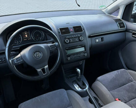 Чорний Фольксваген Туран, об'ємом двигуна 1.6 л та пробігом 265 тис. км за 10700 $, фото 28 на Automoto.ua