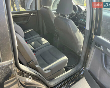 Черный Фольксваген Туран, объемом двигателя 1.6 л и пробегом 280 тыс. км за 9300 $, фото 8 на Automoto.ua