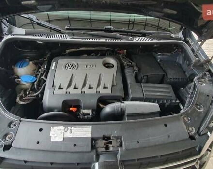 Черный Фольксваген Туран, объемом двигателя 1.98 л и пробегом 255 тыс. км за 12400 $, фото 23 на Automoto.ua