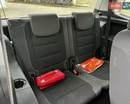 Черный Фольксваген Туран, объемом двигателя 1.6 л и пробегом 296 тыс. км за 9999 $, фото 28 на Automoto.ua