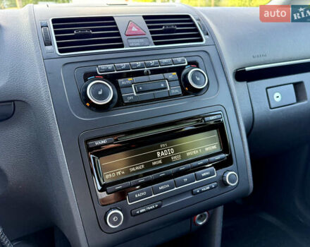 Черный Фольксваген Туран, объемом двигателя 0 л и пробегом 236 тыс. км за 10350 $, фото 34 на Automoto.ua