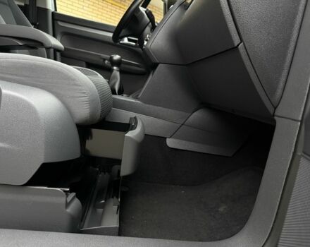 Черный Фольксваген Туран, объемом двигателя 1.6 л и пробегом 218 тыс. км за 9950 $, фото 12 на Automoto.ua