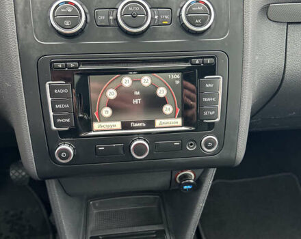 Чорний Фольксваген Туран, об'ємом двигуна 2 л та пробігом 262 тис. км за 12250 $, фото 84 на Automoto.ua