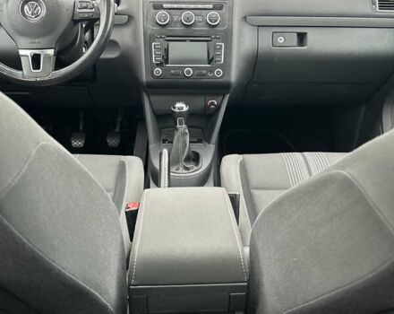 Чорний Фольксваген Туран, об'ємом двигуна 2 л та пробігом 262 тис. км за 12250 $, фото 63 на Automoto.ua