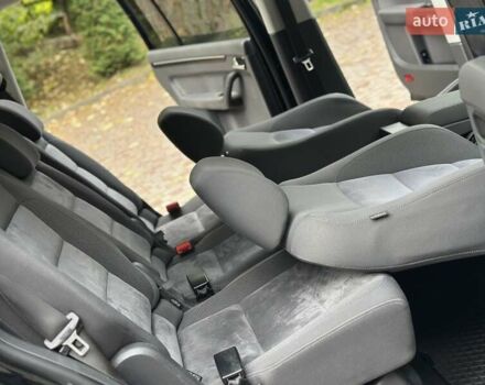 Черный Фольксваген Туран, объемом двигателя 2 л и пробегом 200 тыс. км за 12250 $, фото 47 на Automoto.ua