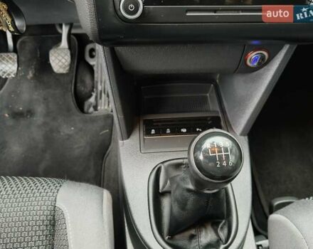 Чорний Фольксваген Туран, об'ємом двигуна 1.6 л та пробігом 271 тис. км за 12300 $, фото 21 на Automoto.ua