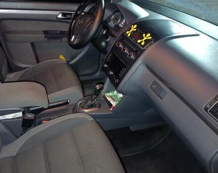 Чорний Фольксваген Туран, об'ємом двигуна 1.6 л та пробігом 298 тис. км за 9100 $, фото 8 на Automoto.ua