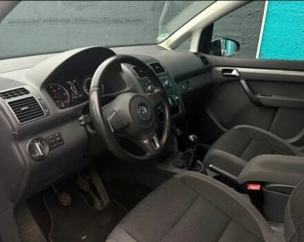 Черный Фольксваген Туран, объемом двигателя 0 л и пробегом 166 тыс. км за 3525 $, фото 1 на Automoto.ua